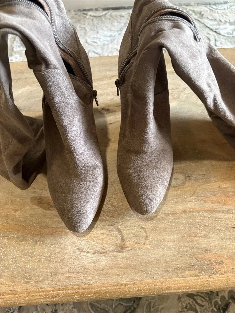 N/A elegant taupe